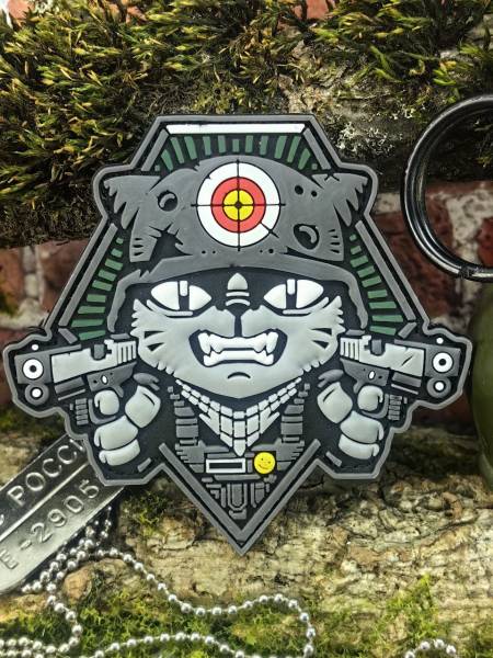 Нашивка ( шеврон патч patch ) тактическая СПЕЦНАЗ КОТИК С ПИСТОЛЕТАМИ 3D PVC на липучке 8,5х8 (2504354) - HAKKI
