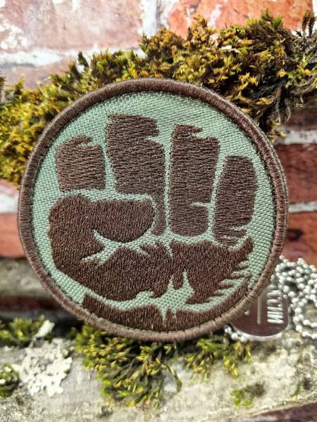 Нашивка ( шеврон патч patch ) тактическая Кулак вышитая на липучке D-7,5 оливковая (2509061) - HAKKI