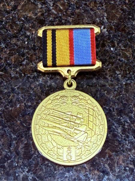 Знак памятный 100 лет ПРОТИВОВОЗДУШНОЙ ОБОРОНЕ (2401289) - HAKKI
