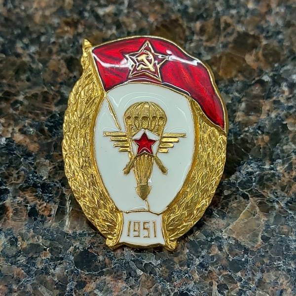 Знак нагрудный Военное училище авиационно-планерное СССР закрутка (2301935) - HAKKI