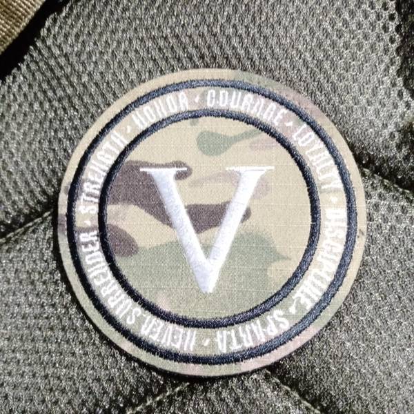 Нашивка (шеврон патч patch ) тактическая V Strength Honor Loyalty вышитая на липучке D-9 мультикам (2509802) - HAKKI