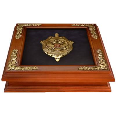 Ключница настенная Эмблема ФСБ России деревянная 290х340х90 (4311057) - HAKKI.RU