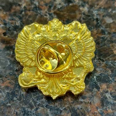 Знак нагрудный Герб ( Орел ) России золотистый закрутка (2301978) - HAKKI.RU