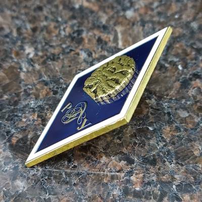 Знак нагрудный ( ромб ) об окончании ГМА закрутка (2301561) - HAKKI.RU