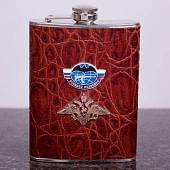 Фляга с жетоном Военная разведка в коже коричневая 6 OZ - 180 мл (3407897) - ВОЕНТОРГ ТЫЛОВИК
