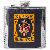 Набор подарочный c символикой КГБ СССР / Коньяк Водочка ( фляга 16 OZ-500 мл + стопки 4х80 мл + лейка ) (4801959) - ВОЕНТОРГ ТЫЛОВИК