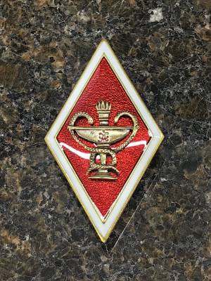 Знак нагрудный ( ромб ) об окончании Медицинской академии закрутка (2301605) - HAKKI.RU