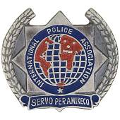 Знак фрачный Международной полицейской ассоциации серебро (2302089) - ВОЕНТОРГ ТЫЛОВИК