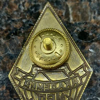 Знак нагрудный ( ромб ) об окончании Академия МВД закрутка (2301567) - HAKKI.RU
