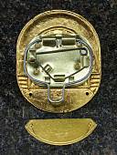 Знак ( жетон ) нагрудный ПОЛИЦИЯ МВД РОССИИ (2304801) - ВОЕНТОРГ ТЫЛОВИК