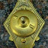 Знак нагрудный ( ромб ) За стрельбу из винтовки и револьвера на обязательных стрелковых соревнованиях РККА 3 степени закрутка (2305094) - ВОЕНТОРГ ТЫЛОВИК