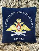 Подушка сувенирная с символикой ВКС РОССИИ вышитая 35х35 темно-синяя (4408042) - ВОЕНТОРГ ТЫЛОВИК
