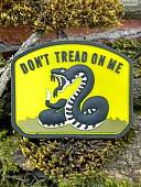 Нашивка ( шеврон патч patch ) тактическая DON'T TREAD ON ME 3D PVC  ( пластизоль ) на липучке 7,5х6 желтая (2504398) - ВОЕНТОРГ ТЫЛОВИК