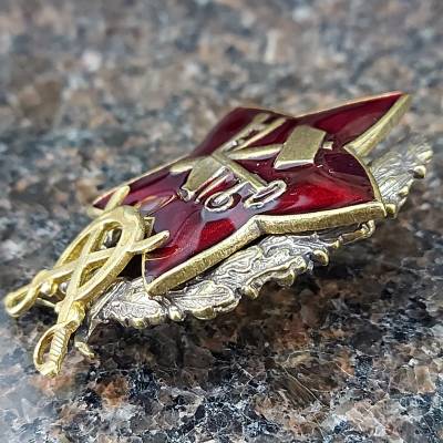 Знак нагрудный РККА красного командира кавалерии закрутка (2305090) - HAKKI.RU