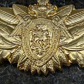 Эмблема на тулью фуражки СК ( Следственный комитет ) РФ золотистая (2105082) - ВОЕНТОРГ ТЫЛОВИК