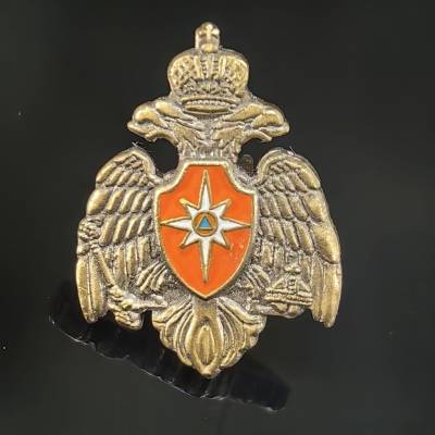 Знак фрачный МЧС России 13х16 мм золотистый (2302997) - HAKKI.RU