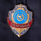 Знак ( жетон ) нагрудный Помощник дежурного ОПЕРАТИВНЫЙ (2304015) - ВОЕНТОРГ ТЫЛОВИК