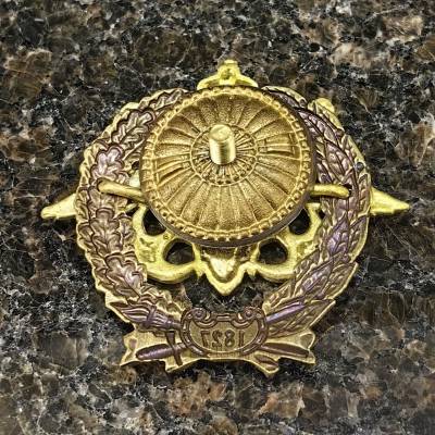Знак нагрудный Военно-морская Академия-1827 закрутка (2301200) - HAKKI.RU